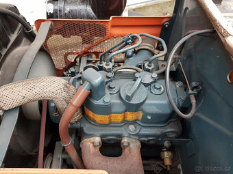 Kompaktní traktor Kubota - s kultivátorem - 2válcový diesel - 5