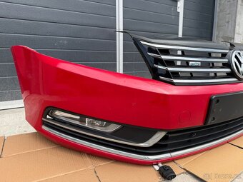 Přední nárazník VW Passat B7, kód barvy LY3D - 5