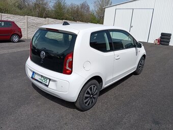 VW Up 1,0i , klimatizace, vyhřívaná sedadla - 5