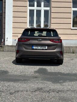Kia ceed 1,4 CVVT - top stav - 5