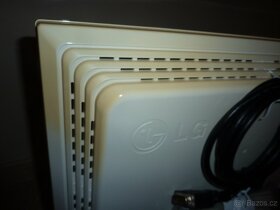 LG L206WTQ-SF - LCD monitor 20" - 5