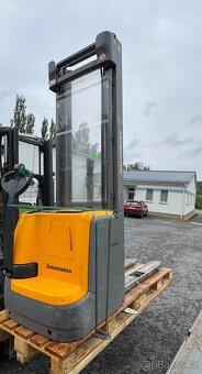Elektrický vysokozdvižný vozík Jungheinrich EJD 220 - 5