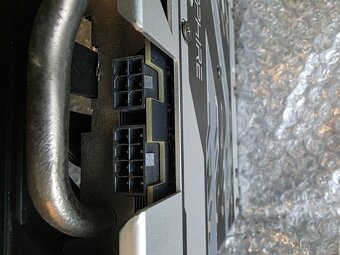 Sapphire NITRO+ Radeon RX 580 4GB GDDR5 - 5