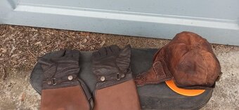 Kožená přilba a rukavice - 5
