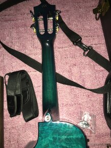 Jako nové Lanikai koncertní ukulele s příslušenstvím - 5
