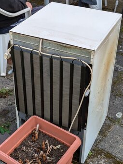 Krásný funkční mrazák - Levně - 5