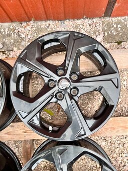 5x114,3 R17 Alu disky Nissan X-Trail 2018 - TOP STAV - 5