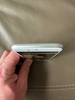 iPhone 8 64Gb Silver - 5