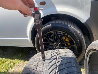 Zimní pneu Nokian 255/35 r19 - 5