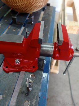 Svěrák York 100L - 5