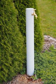 Zahradní betonový sloupek na vodu a  zavlažování - 5
