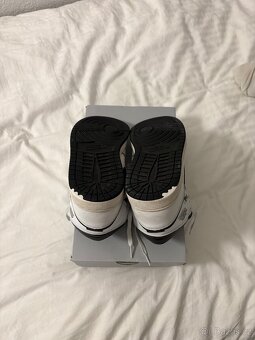 Air Jordan 1 Mid – EU 42 - 5