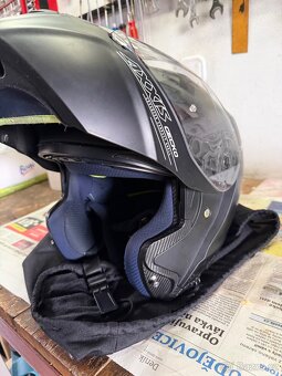 Helma na motorku - 5