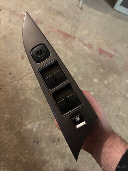 Mazda 3 BK ovladač stahování oken - 5