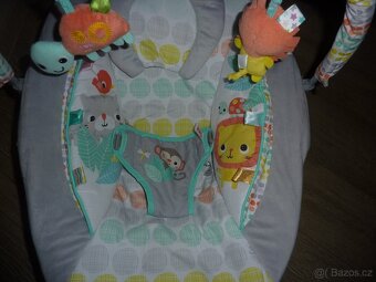 Bright Starts Lehátko vibrující s melodií - 5