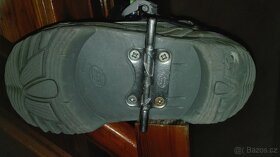 prodám snowboard s vázáním , možno i s botami mám 3ks levně - 5