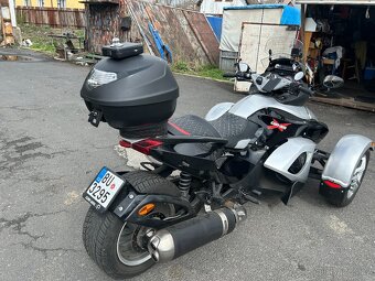 Can-am Spyder - 5