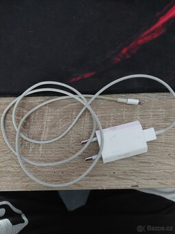 IPhone SE 2022 - 5