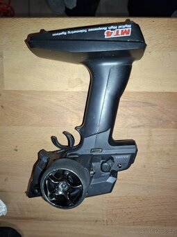 Sanwa mt4 a Vysílačka traxxas - 5