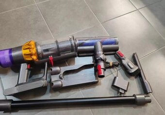 Prodám Dyson V15 - 5