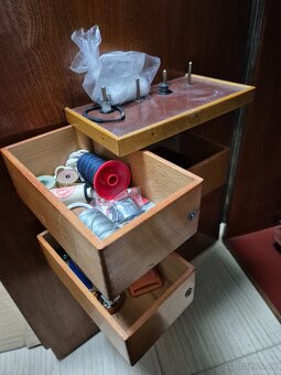 Šlapací šicí stroj Lada - 5