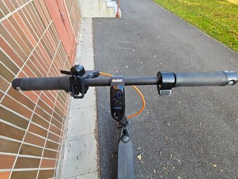 Elektrická koloběžka Ninebot KickScooter F2 Pro E by Segway - 5