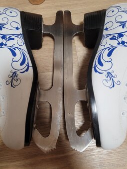 Dívčí lední brusle vel. 37/38 - 5