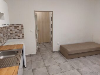 Pronájem bytu 1+kk v Rohatci - 5