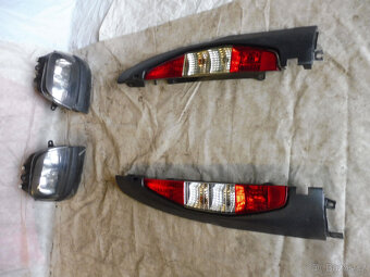 Prodám díly z nebouraného FIATU DOBLO 1,9 JTD, rv: 2002 - 5