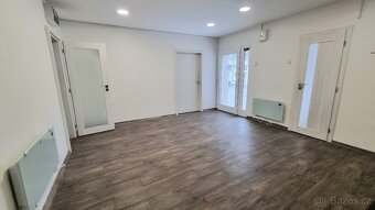 PRONÁJEM OBCHODNÍCH PROSTOR V CENTRU OPAVY - 5