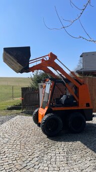 PRONÁJEM - SMYKOVÝ NAKLADAČ TOYOTA 2SDK8 - 5