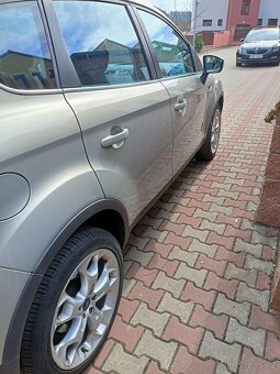 Ford Kuga RV.2009.nkm99900 - 5