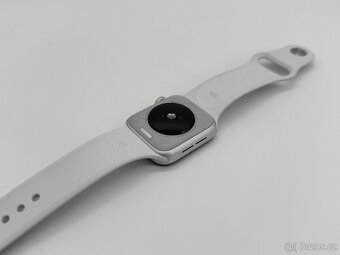 Apple Watch SE GPS 40mm (2022) - Stříbrné hliníkové pouzdro - 5