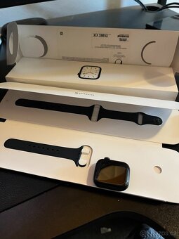 Apple Watch Series 7 - 41mm - 5