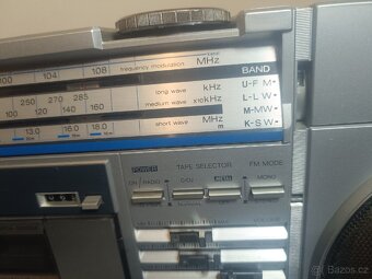 BOOMBOX SHARP 3× - 5