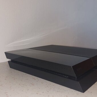 Playstation 4 - 5
