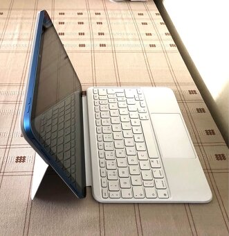 Apple iPad 11 A-16 128GB WiFi+Magic Keyboard nový - 5