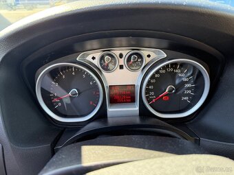 Ford Focus II - 5