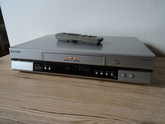 Špičkový videorekordér PANASONIC NV-HV60, 6 hlav,Hifi Stereo - 5
