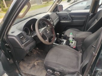 Mitsubishi Pajero IV 3.2 did - 7 místně. - 5