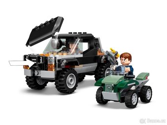 76950 LEGO Jurassic World - Útok triceratopsu na pick-up - 5