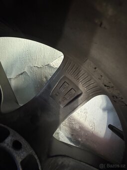 Zimní komplet ALU Dezent 205/50/R17 5x112 - 5