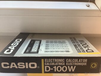 Kalkulačka Casio - 5