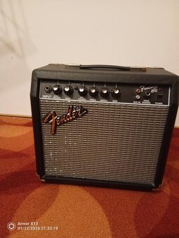 Squier affinity stratocaster + Fender frontman 15G - 5