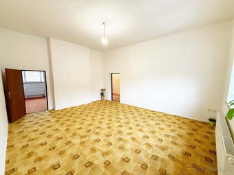 RD DOKSY s možností rozšíření na byty a komerční zázemí - 5