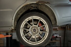 Subaru Impreza WRX kombi + karoserie bez koroze - 5