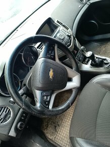 Chevrolet Cruze - 5