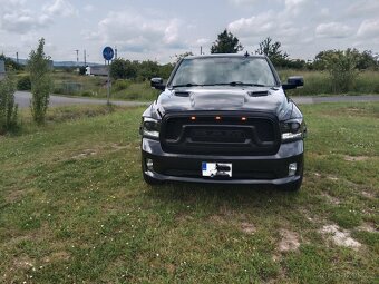 Dodge Ram Big Horn 5.7 Hemi - 5