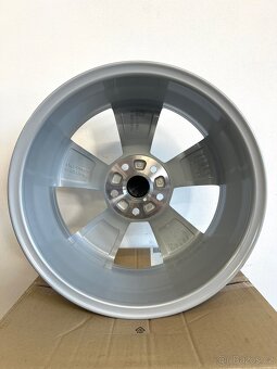 Originální alu kola Triton, Škoda Superb 3, 5x112 r17 - 5