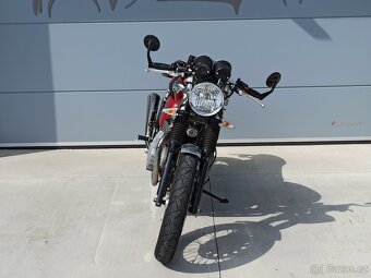TRIUMPH THRUXTON 900 - 5